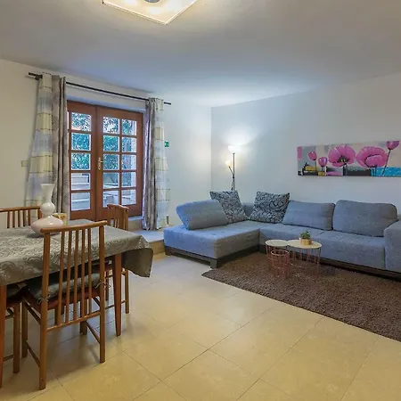 Apartman Polias