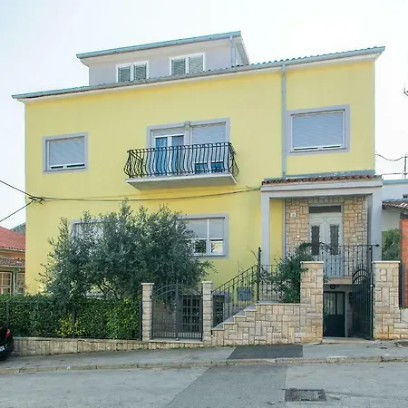 Polias Apartamento Pula